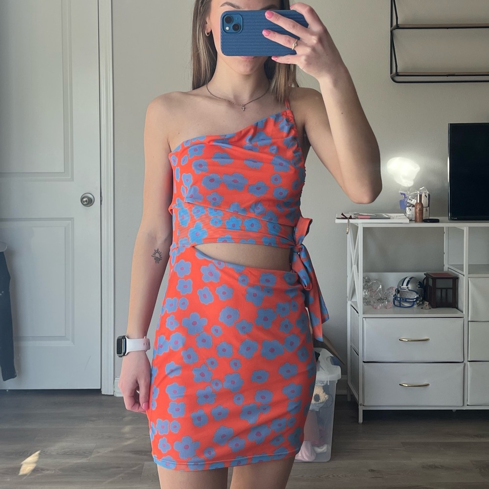 Stylish One-Shoulder Dress in Blue and Orange